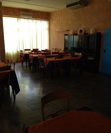 Ile De France Hotel