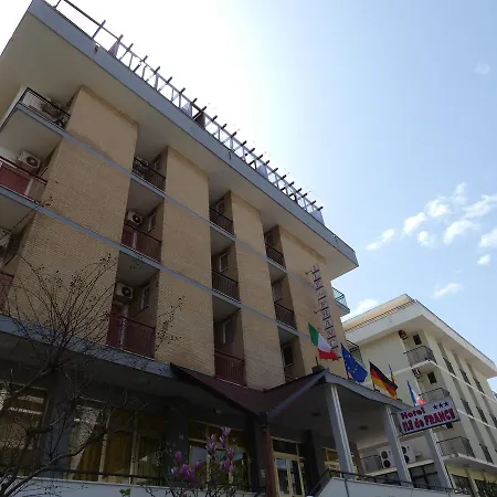 Hotel Ile De France 3*